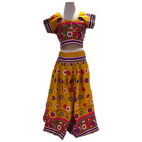 Women's Yellow & Pink Circle Design Indian Chanya Choli (M/L) - Picture 2 of 15